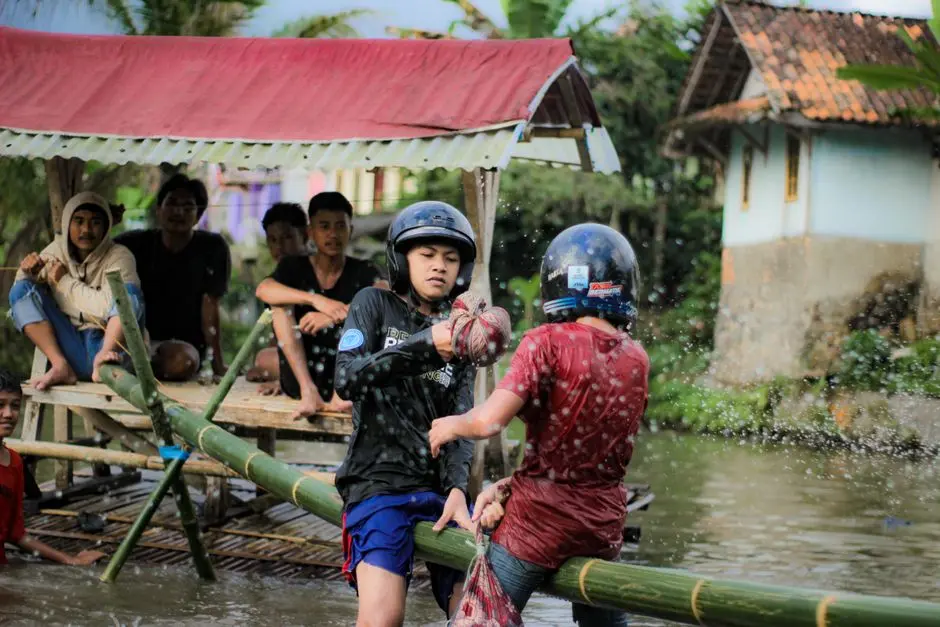 Suasana turnamen Mobile Legends di pos kamling Kotakoba
